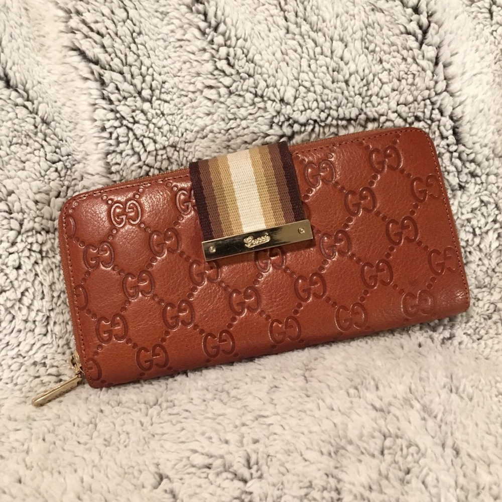 Authentic Brown Leather Gucci Wallet